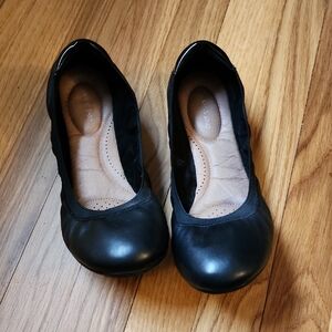 Black Ballet Flats